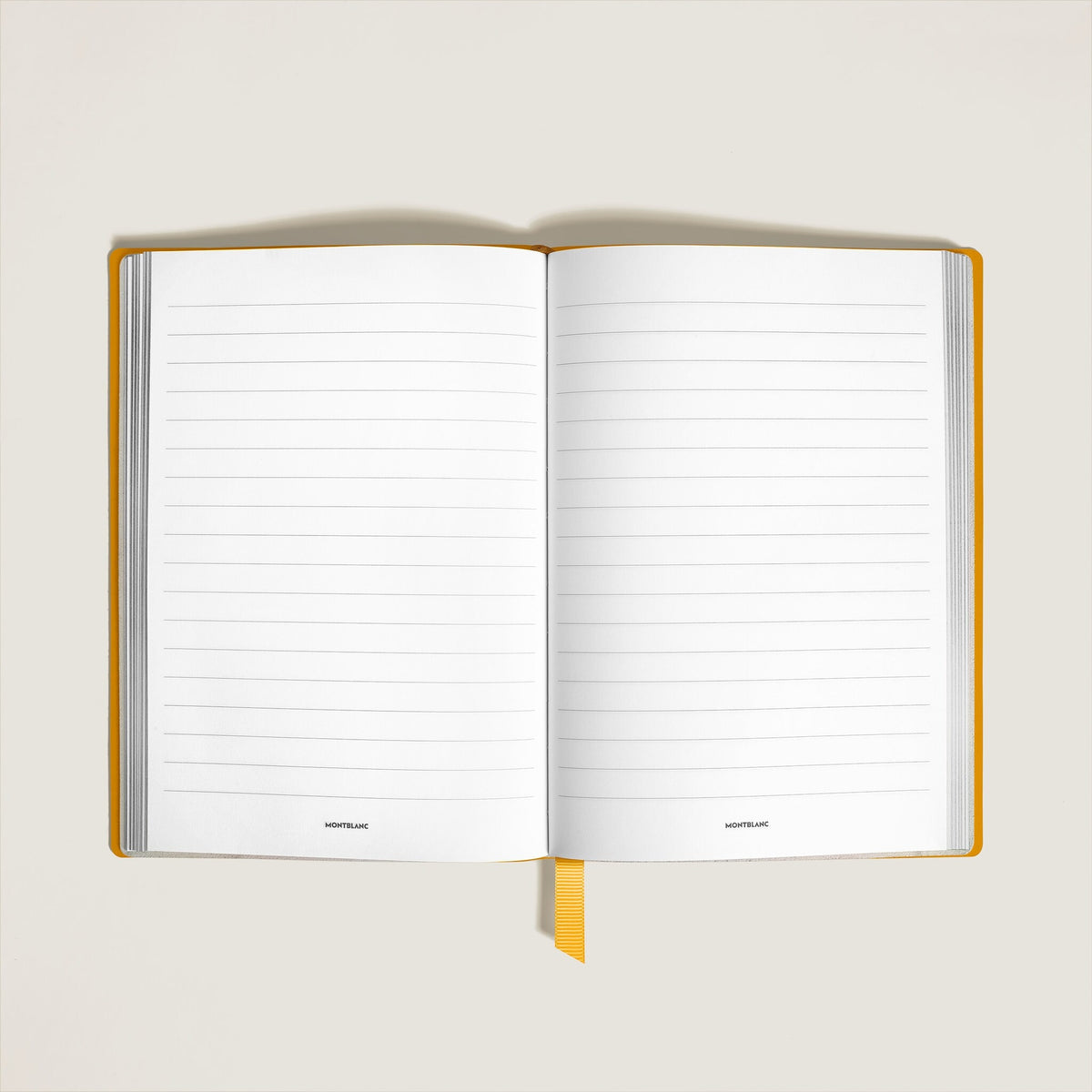 Montblanc Mittelgroßes Notizbuch aus Sartorial Leder Linierte Seiten (MB134771) – Ansicht 2