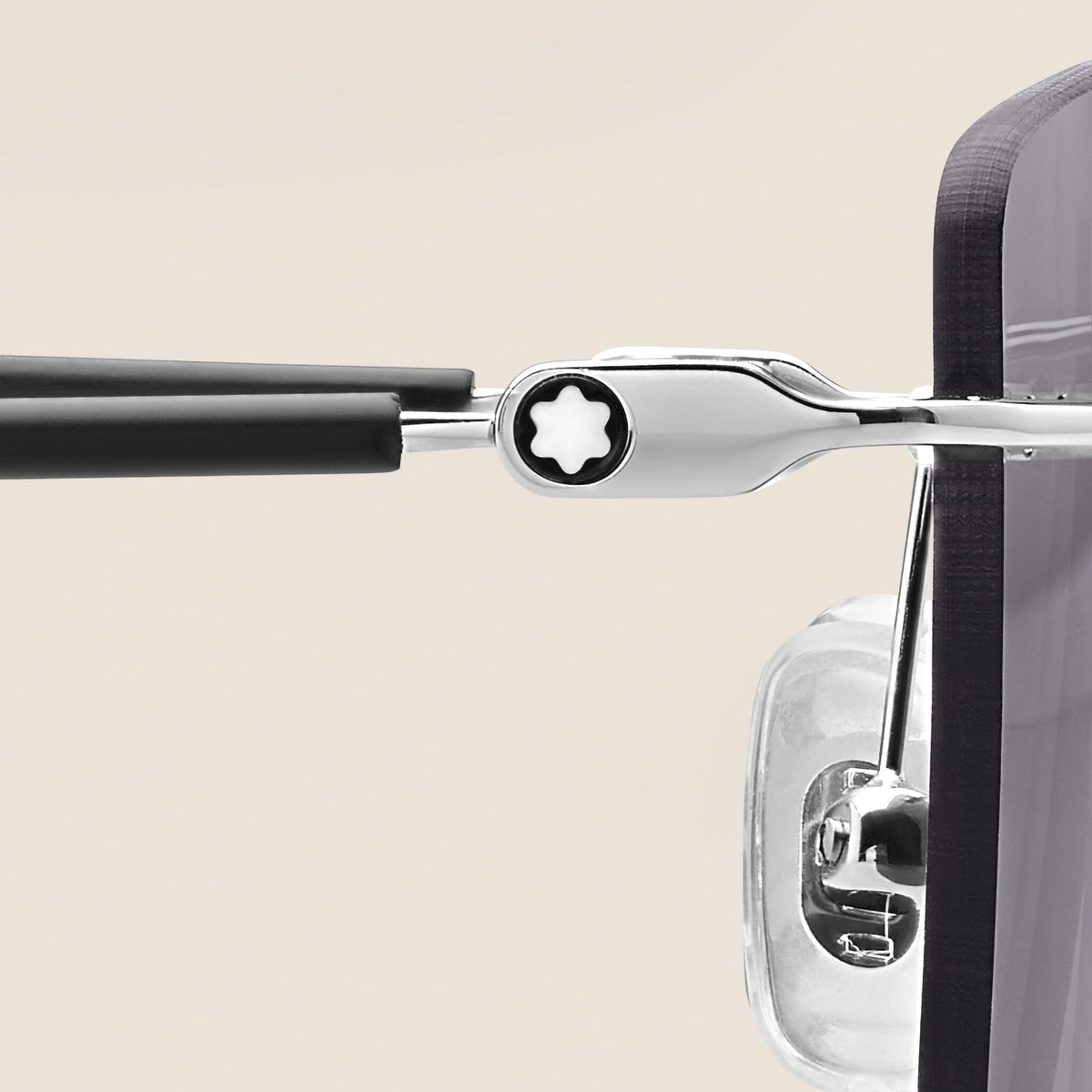 Montblanc Rechteckige Sonnenbrille mit silberfarbener Metallfassung (MB136915) – Ansicht 3