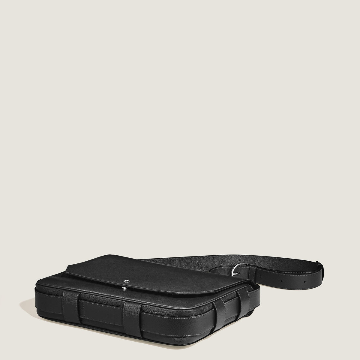 Montblanc Messenger Bag aus Sartorial Leder – Schwarz – Ansicht 8
