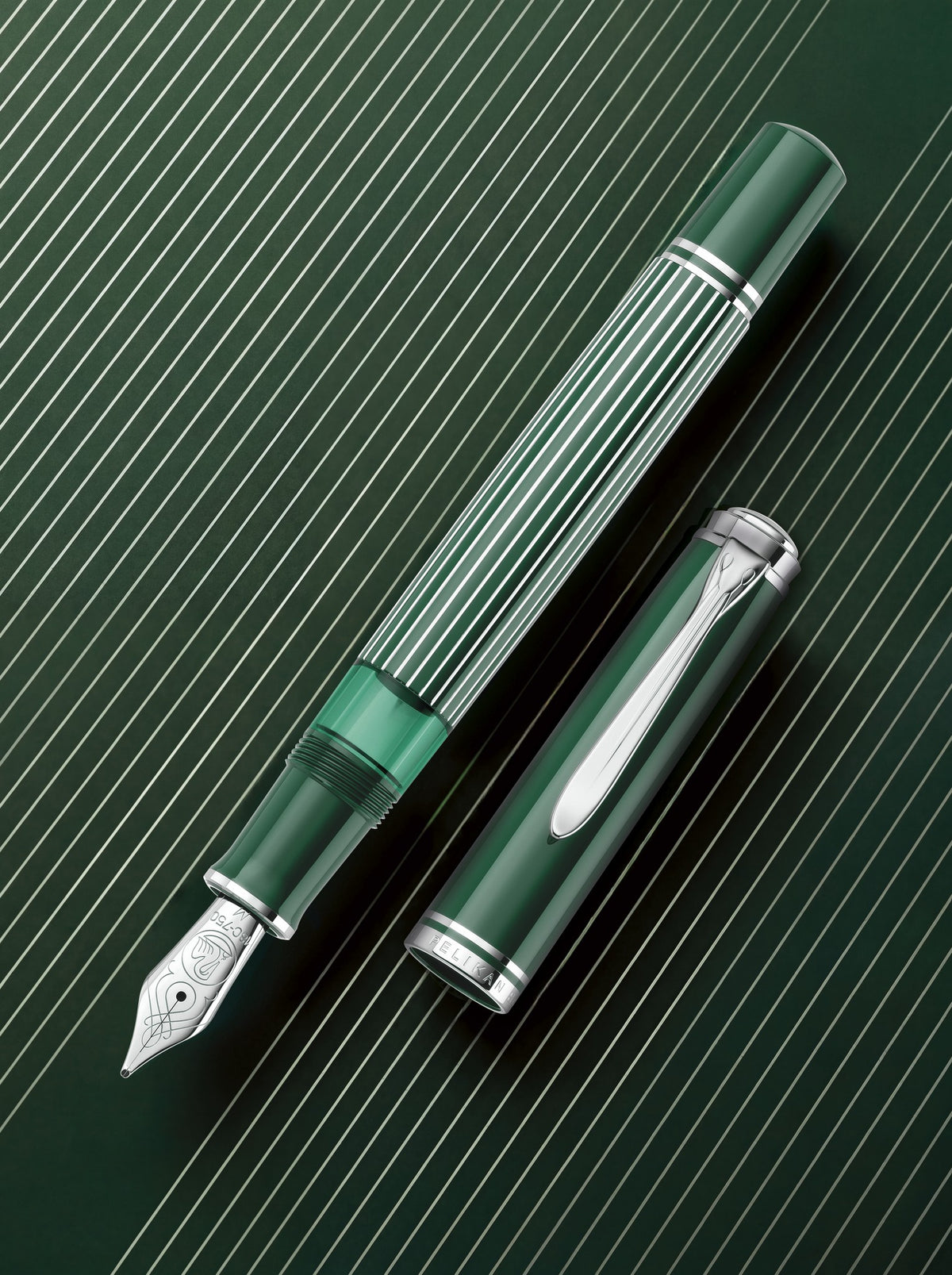 Pelikan, Souverän® M815 Metal Striped Green Special Edition