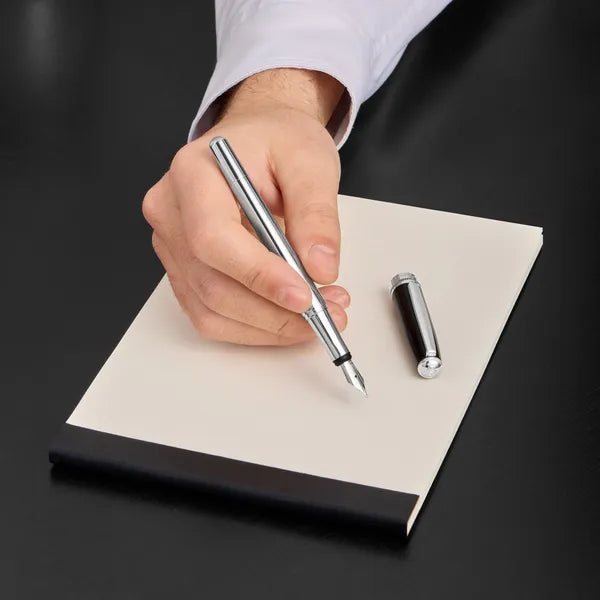 HUGO BOSS, Stylo plume Essential, gris