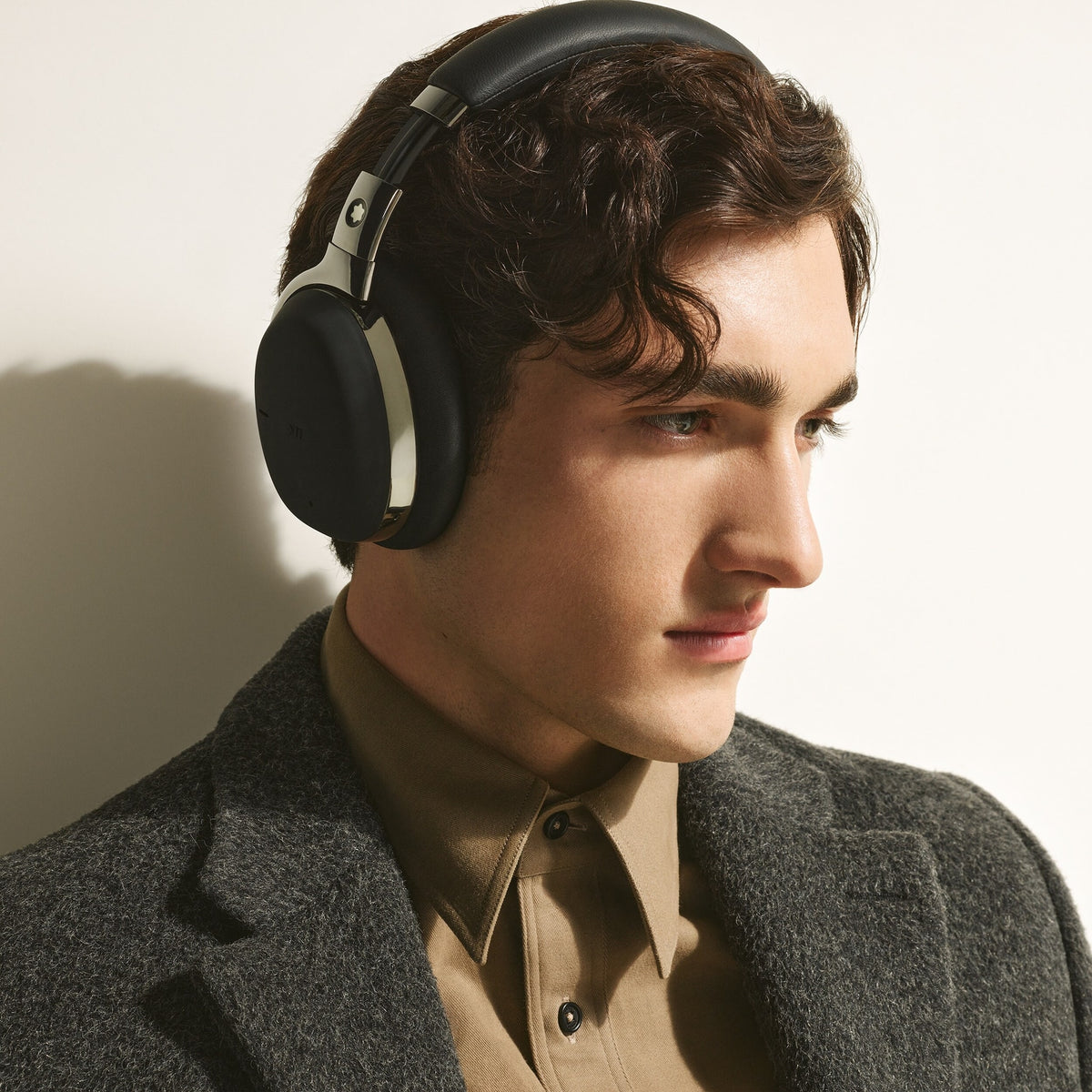 Montblanc MB 01 Over Ear Kopfhörer – Ansicht 2
