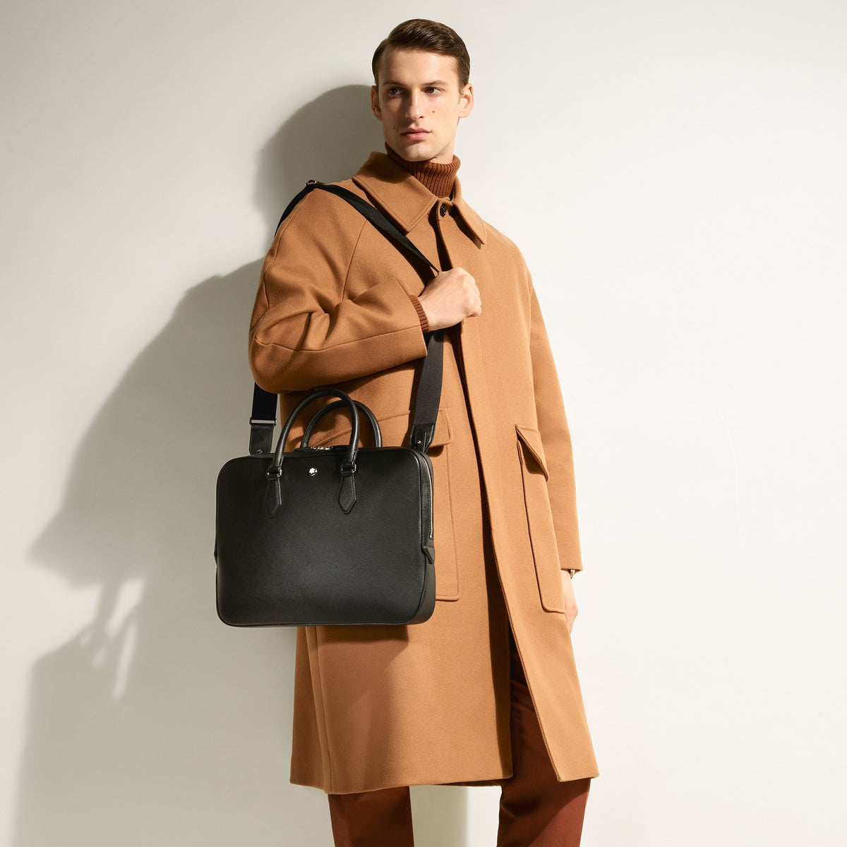 Montblanc Mittelgroße Schreibmappe mit Tasche aus Sartorial Leder – Schwarz – Ansicht 5