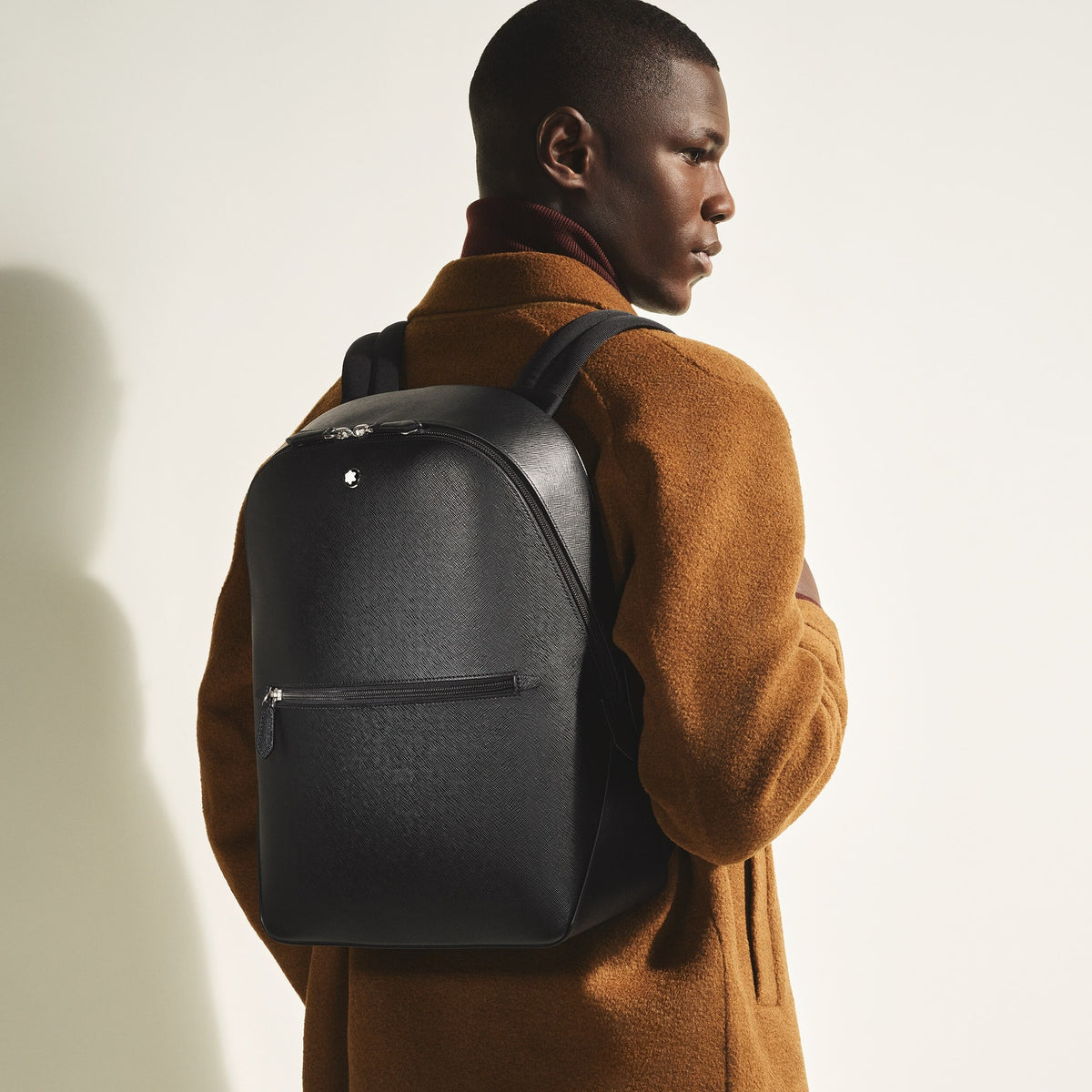 Montblanc Kleiner Rucksack aus Sartorial Leder – Schwarz – Ansicht 2