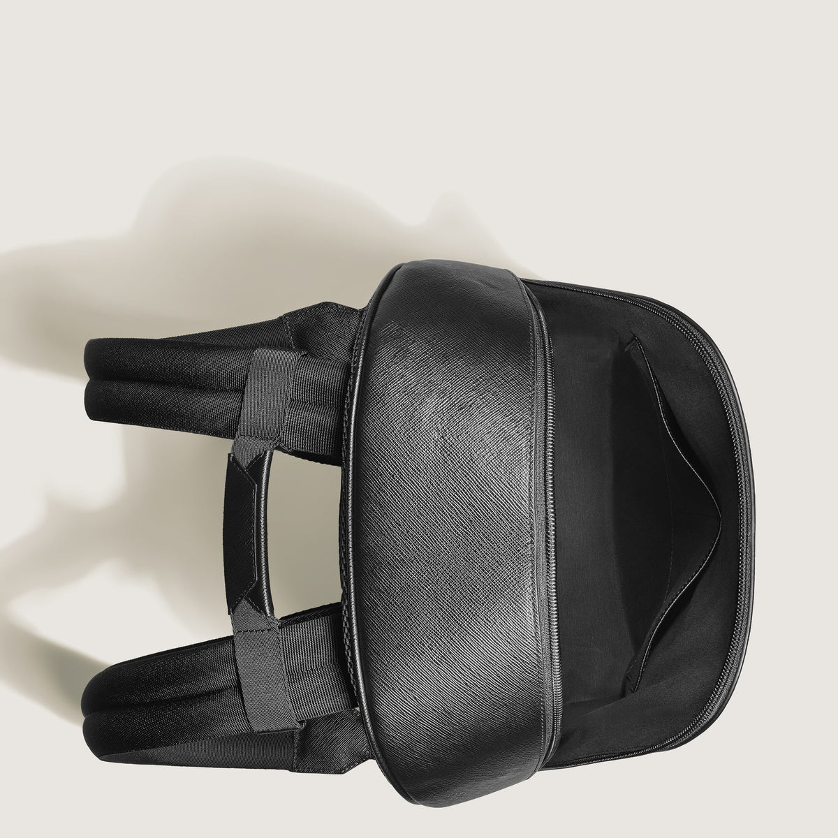 Montblanc Kleiner Rucksack aus Sartorial Leder – Schwarz – Ansicht 9