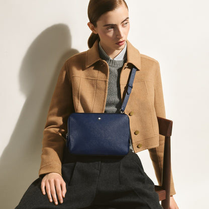 Montblanc Kleine Umhängetasche aus Sartorial Leder – Tintenblau – Ansicht 2