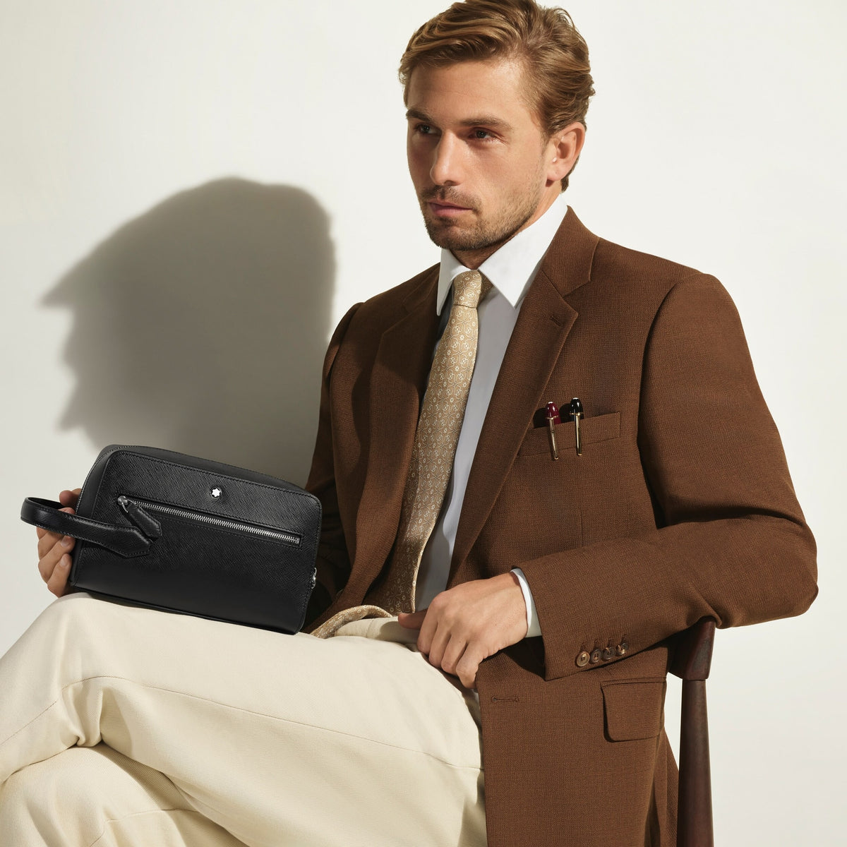 Montblanc Kosmetik Clutch aus Sartorial Leder – Schwarz – Ansicht 2