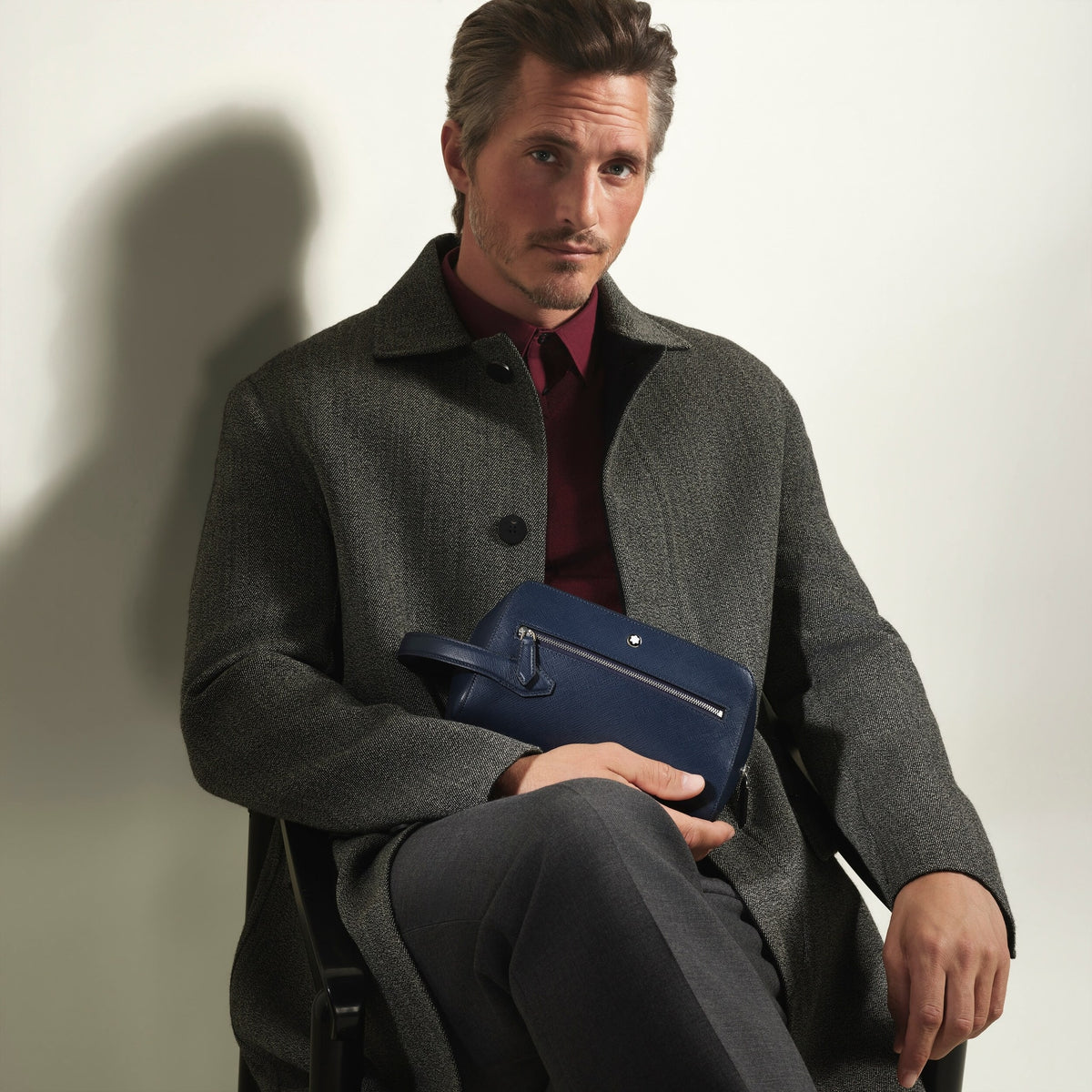Montblanc Kosmetik Clutch aus Sartorial Leder – Tintenblau – Ansicht 2