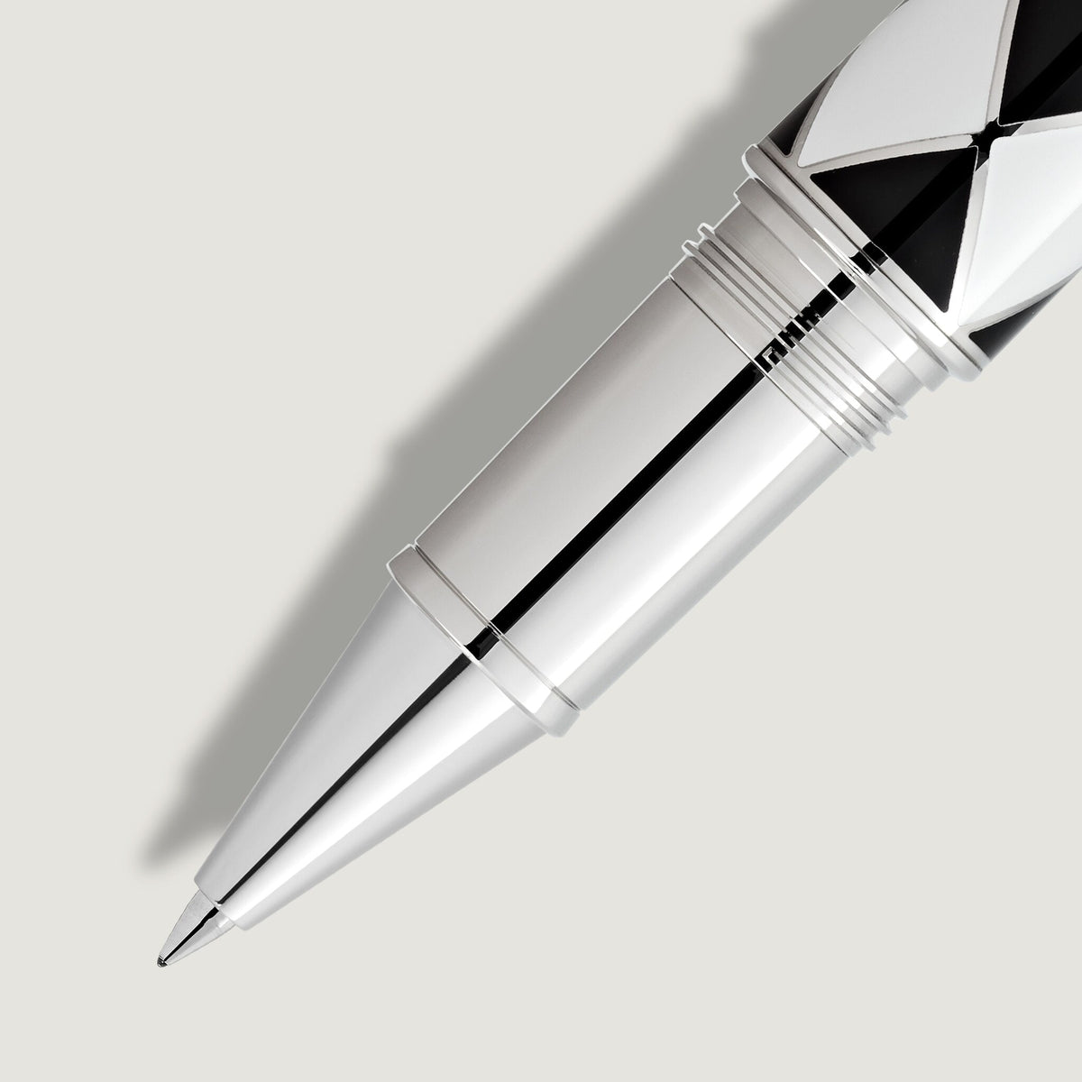 Montblanc Tintenroller Great Characters Queen Limited Edition 1975 – Ansicht 2