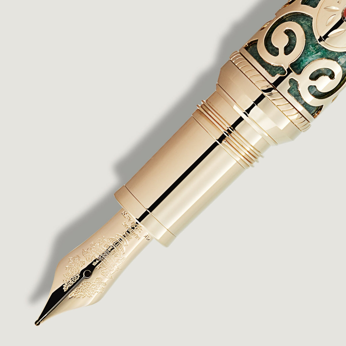 Montblanc Füllfederhalter HA Château de Versailles Limited Edition 195 Perlmutt – Ansicht 2