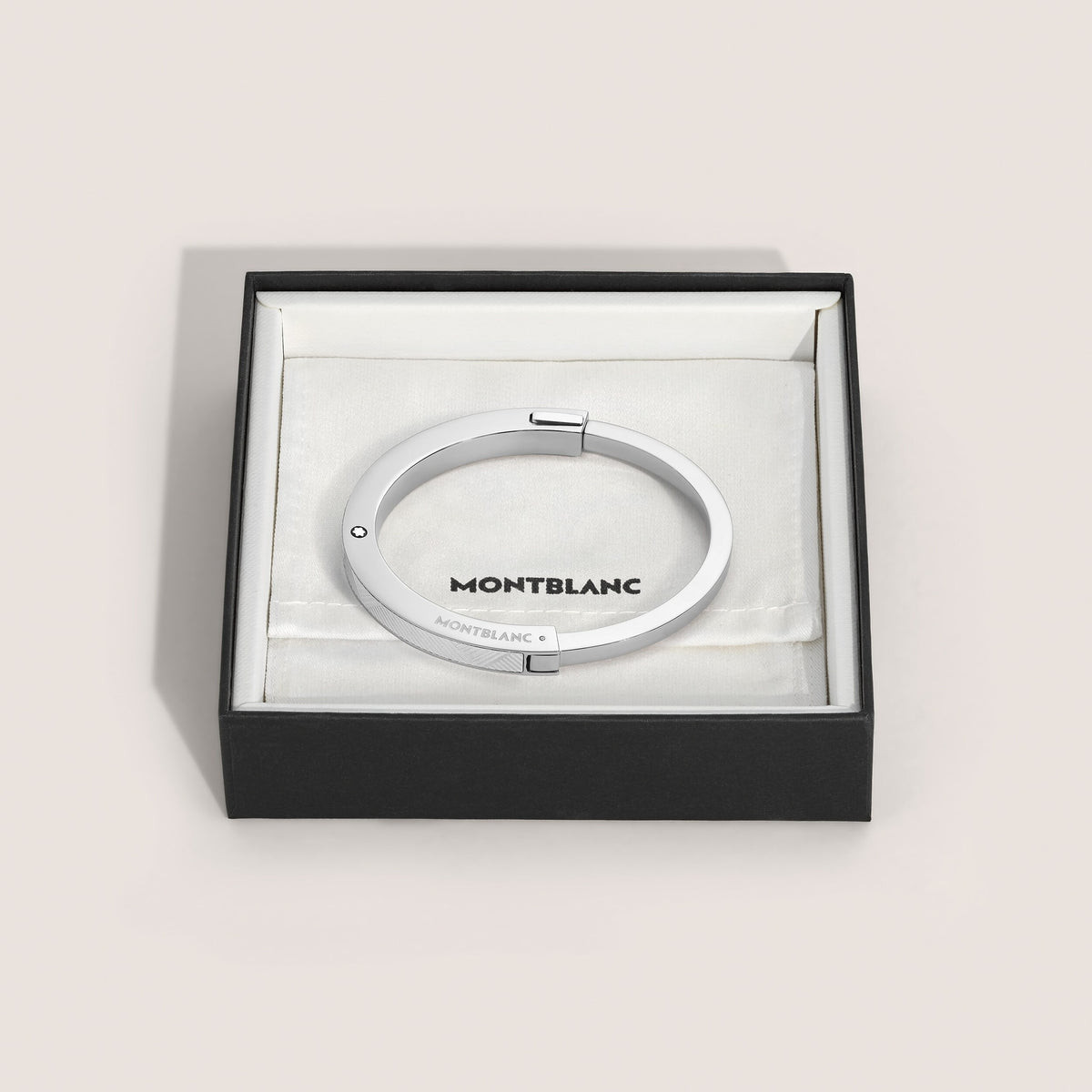 Montblanc Armreif aus Edelstahl mit Extreme Muster (MB136018) – Ansicht 2