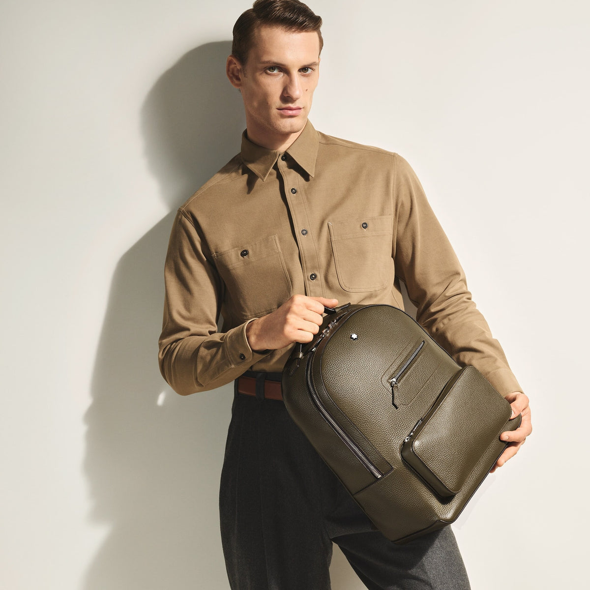 Montblanc Rucksack Companion – Khaki – Ansicht 2