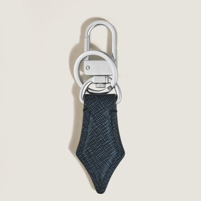 Montblanc Schlüsselanhänger mit Federdetail aus Sartorial Leder – Twilight Blue – Ansicht 2