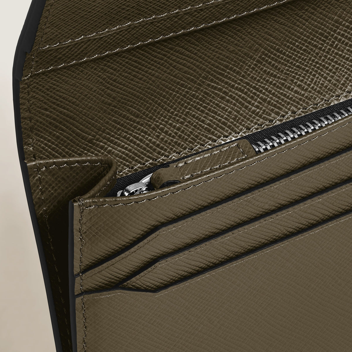 Montblanc Längliche Brieftasche 14 cc mit Reißverschluss aus Sartorial Leder – Khaki – Ansicht 3