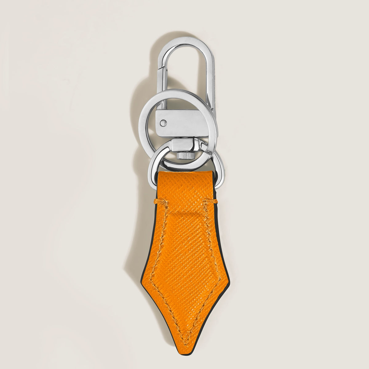 Montblanc Schlüsselanhänger mit Federdetail aus Sartorial Leder (MB221512) – Ansicht 2