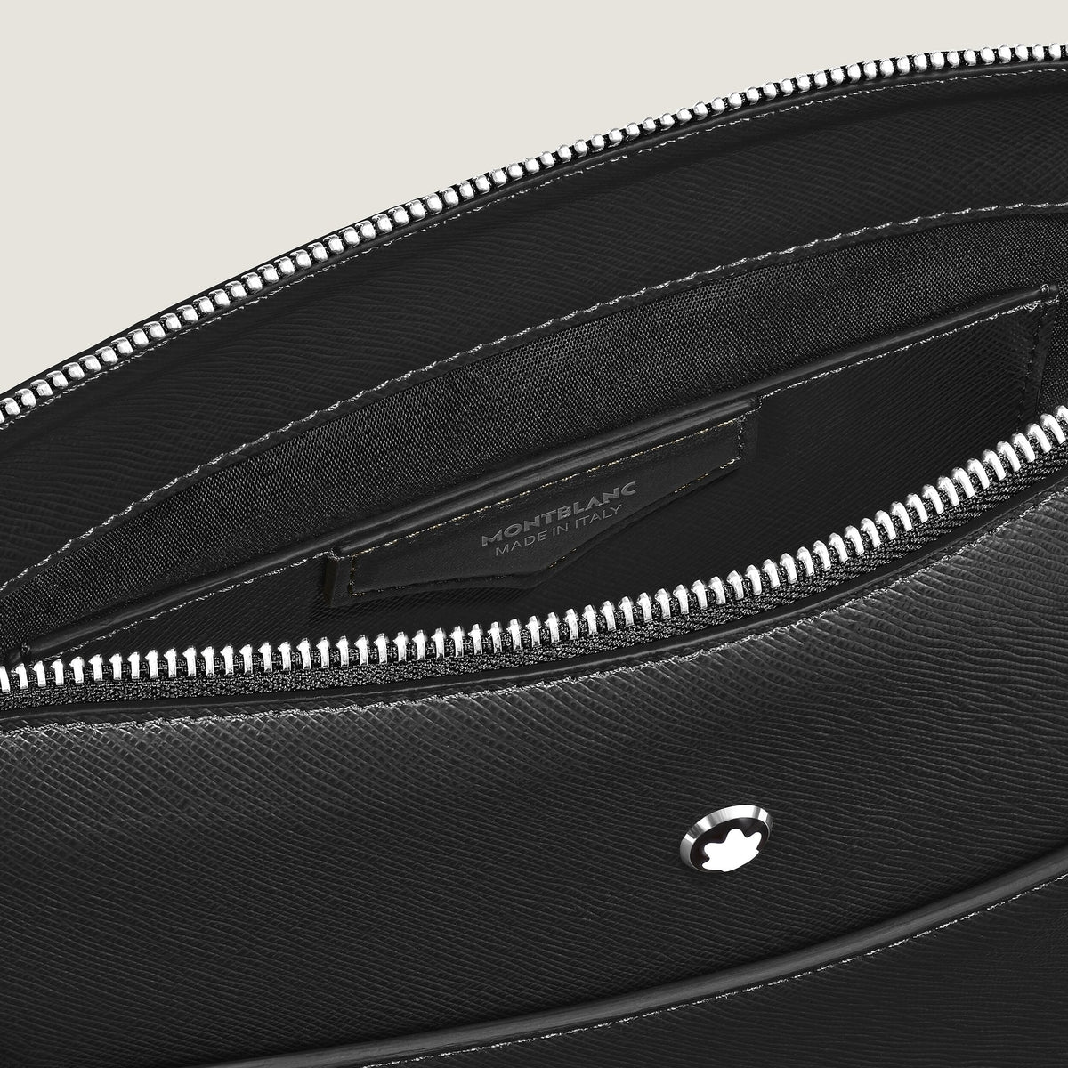 Montblanc Vertikale Messenger Bag aus Sartorial Leder – Schwarz – Ansicht 4