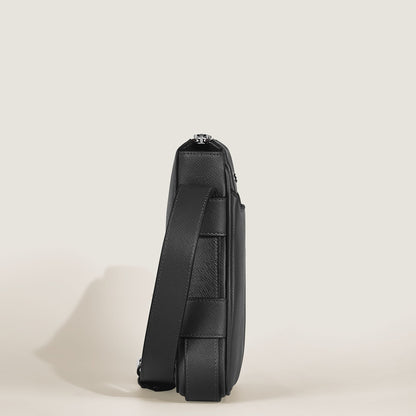 Montblanc Vertikale Messenger Bag aus Sartorial Leder – Schwarz – Ansicht 5