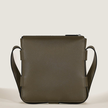 Montblanc Vertikale Messenger Bag aus Sartorial Leder – Khaki – Ansicht 6