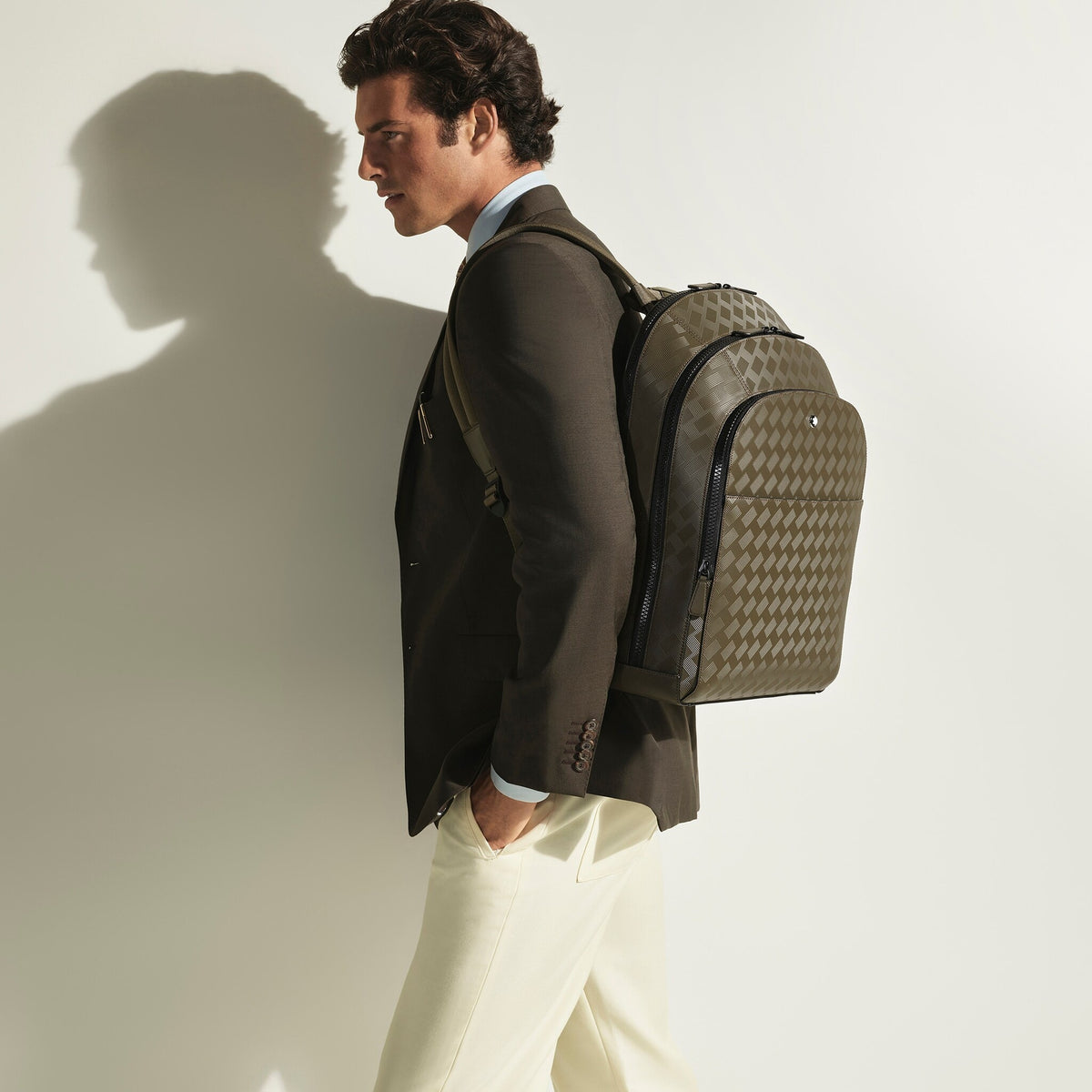 Montblanc Rucksack Groß mit 3 Fächern aus Extreme Leder – Khaki – Ansicht 2