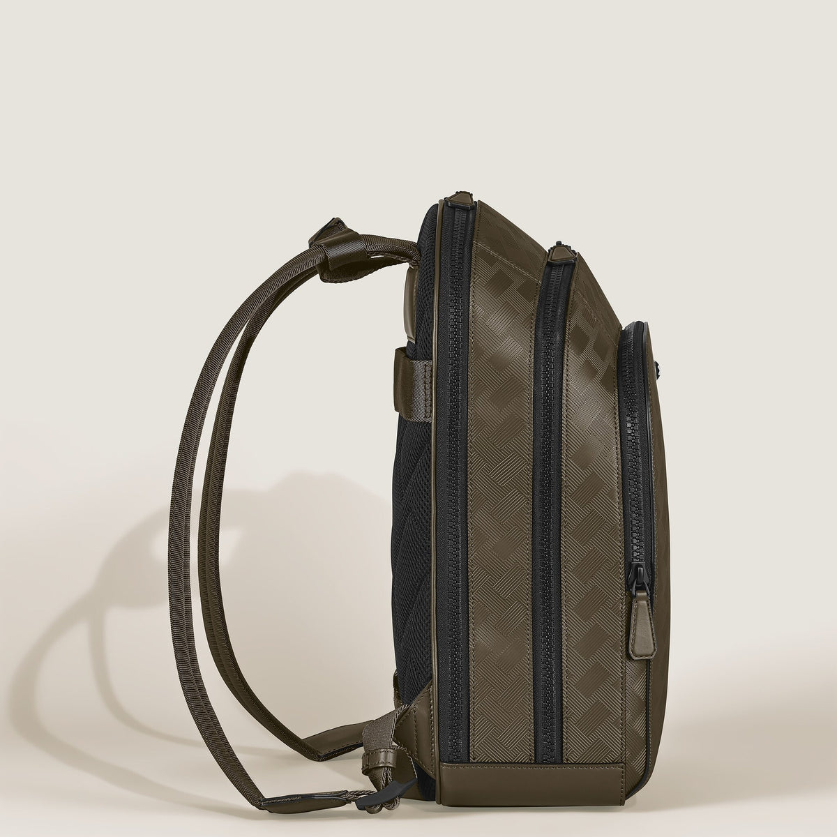 Montblanc Mittelgroßer Rucksack mit 3 Fächern aus Extreme Leder – Khaki – Ansicht 4