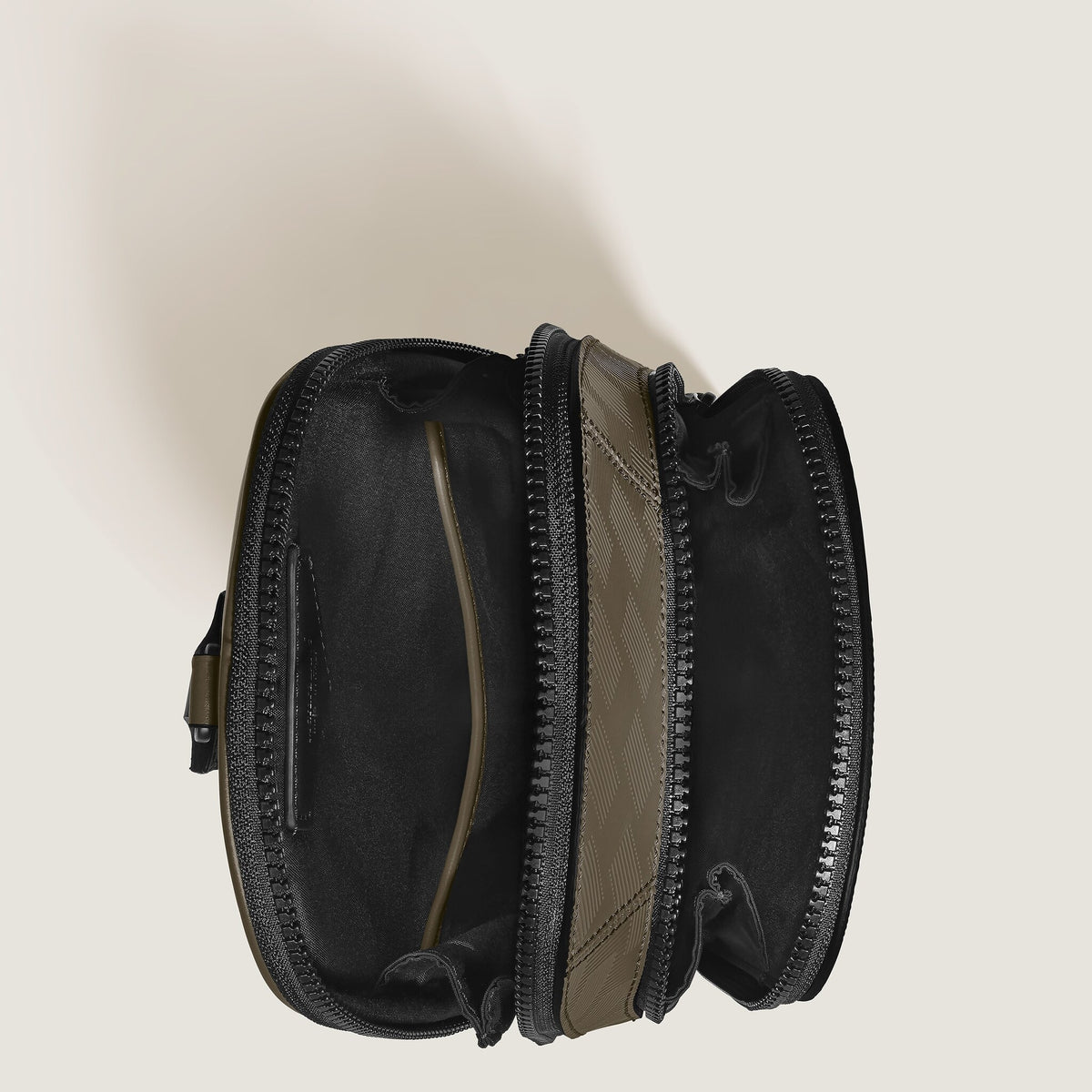 Montblanc Mittelgroße Umhängetasche aus Extreme Leder – Khaki – Ansicht 7