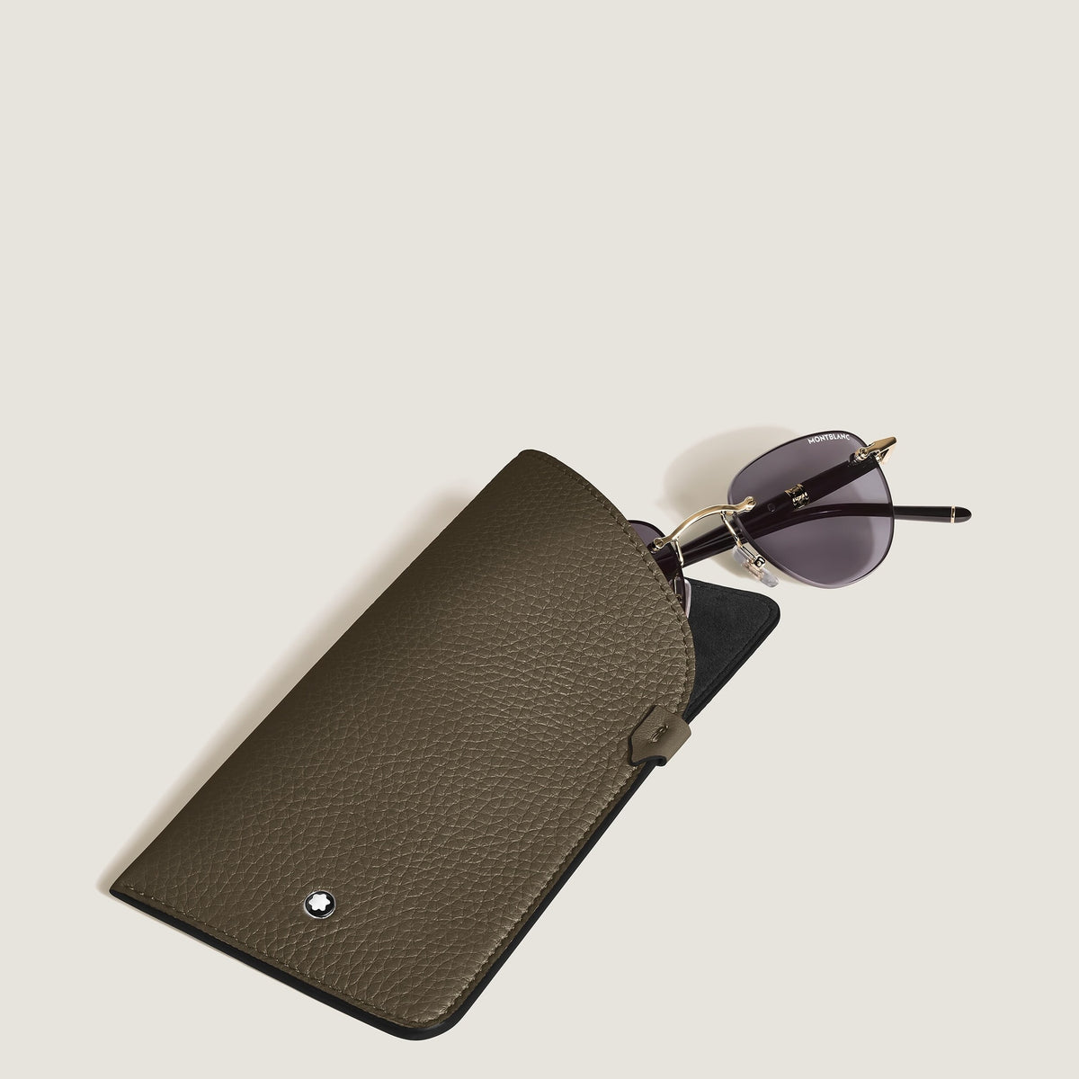 Montblanc Brillenetui aus Grain Leder – Khaki – Ansicht 2
