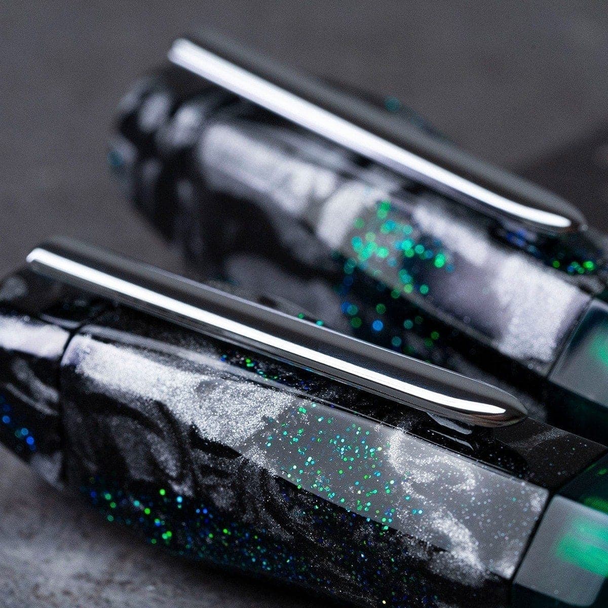 BENU Füller AstroGem gunmetal, Leto