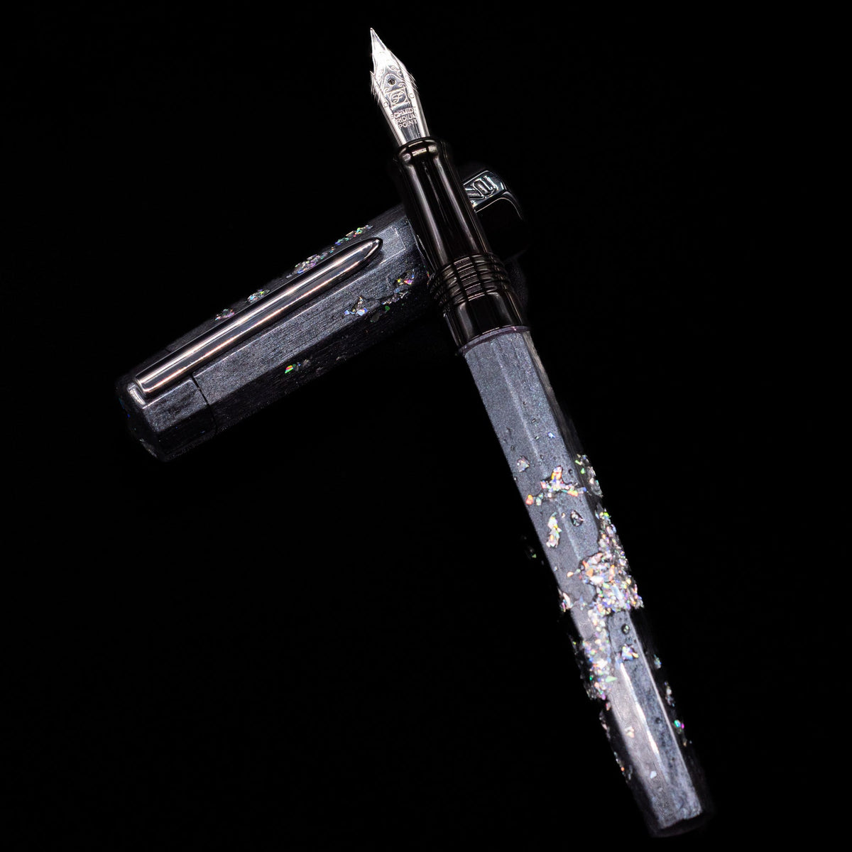 benu-euphoria-caviar-fountain-pen-crossed.jpg