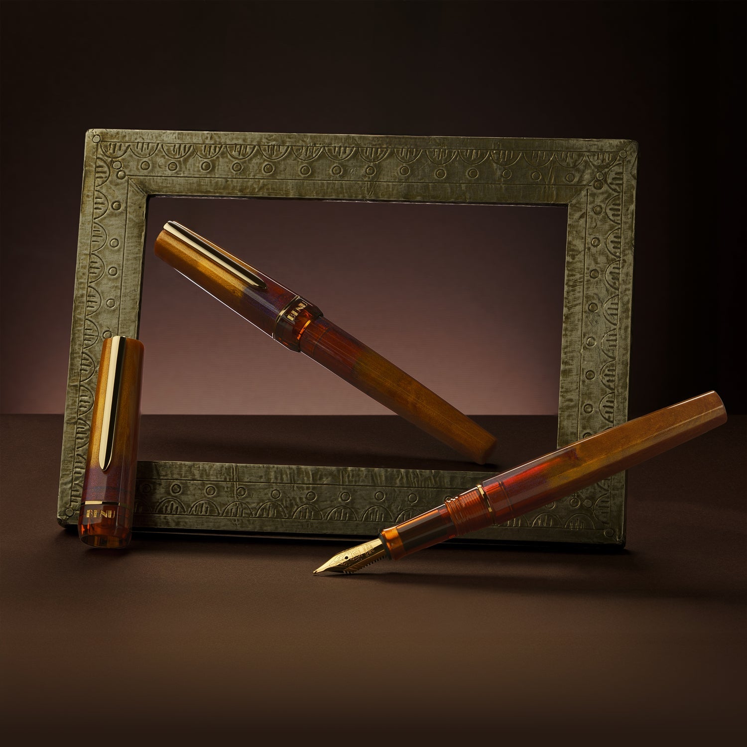 benu-haute-collection-fountain-pen-decadence-front.jpg