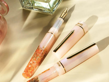 benu-haute-flair-fountain-pen-resin-pearl-gold-plated-11-2-10-6-0-detail.jpg