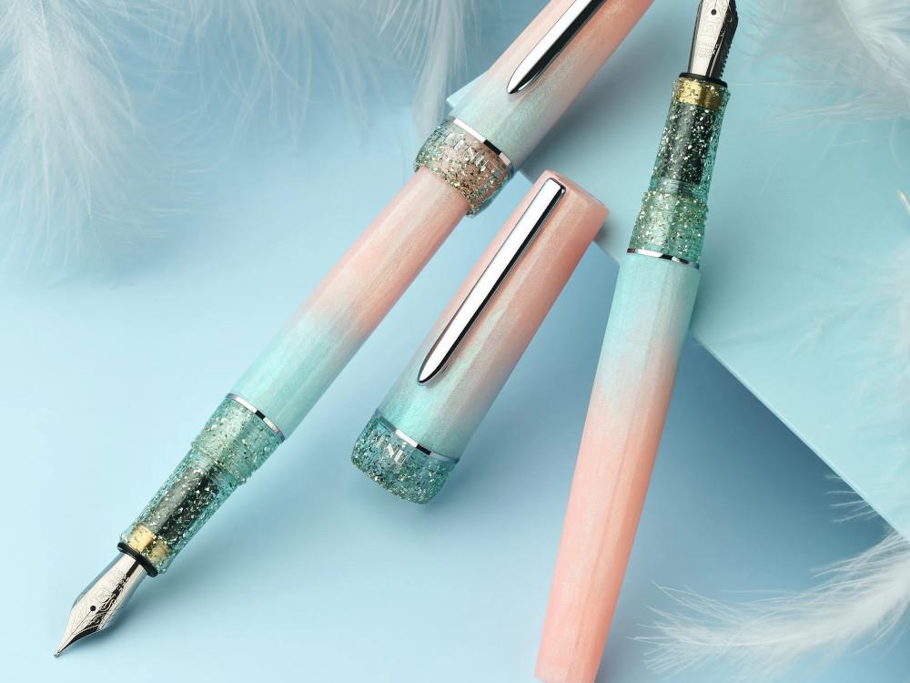 benu-haute-perle-fountain-pen-resin-pink-11-2-9-5-0-detail.jpg