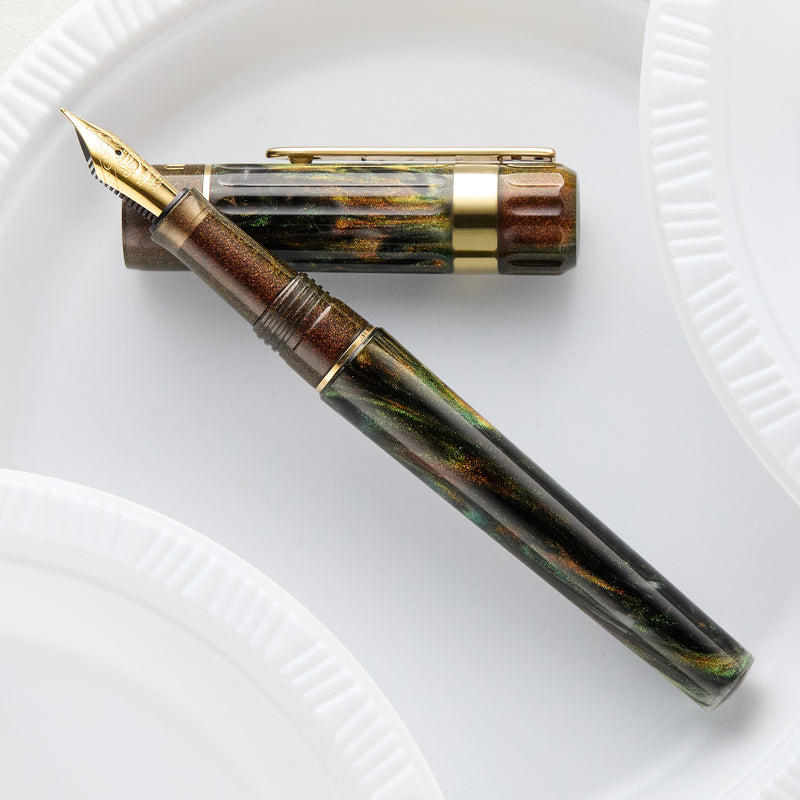 benu-tribute-fountain-pen-cezanne-angle-02.jpg