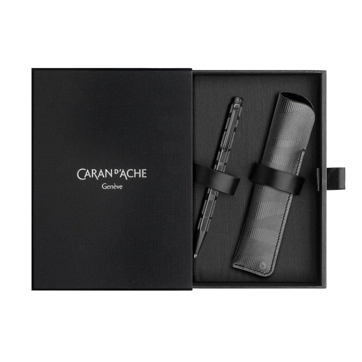 Caran d'Ache Kugelschreiber + Stifteetui Ecridor Black Edition, Black Lines, schwarz