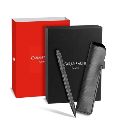Caran d'Ache Kugelschreiber + Stifteetui Ecridor Black Edition, Black Lines, schwarz