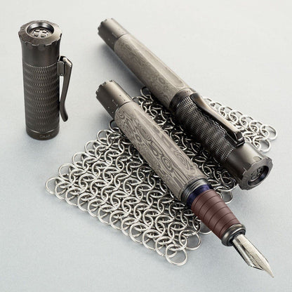 Graf von Faber-Castell, Fountain Pen, Pen of the Year 2021 - Knights, 18Kt, dark grey