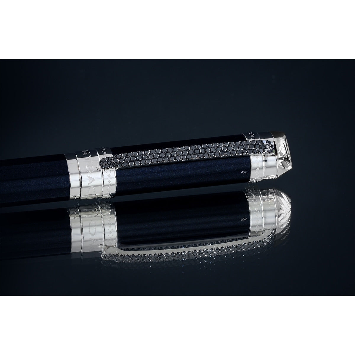 Maybach Füller mit 100 Diamanten, 18Kt, Blue