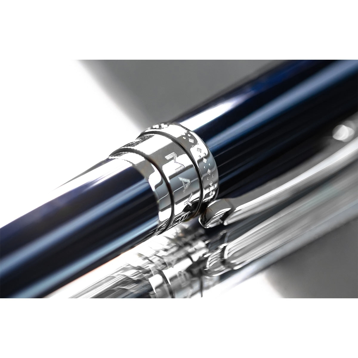 Maybach Fountain Pen The Peak I Lustrous - Platinum, 18K, Nautical Blue Lacquer