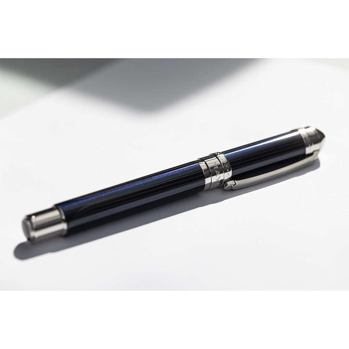 Maybach Fountain Pen The Peak I Lustrous - Platinum, 18K, Nautical Blue Lacquer