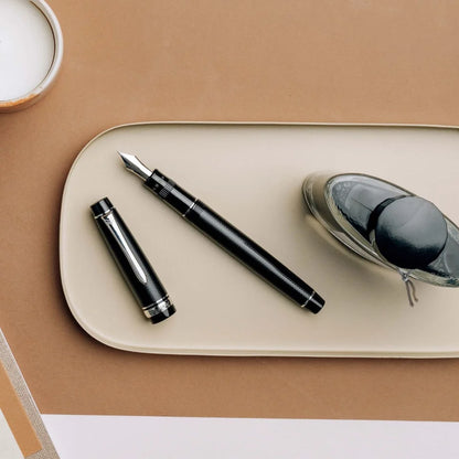Pilot Fountain Pen Justus 14K, black