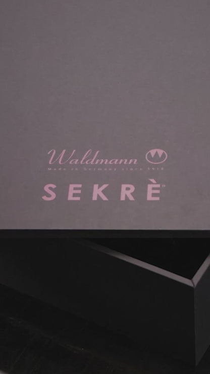 Waldmann & SEKRÈ, Fountain Pen Lady of the Swan Court, Limited - 18 Carat Gold Nib