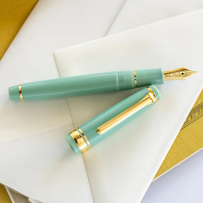 Sailor, Pro Gear Slim Fountain Pen, Gold Special Ed. 14K Nib, Dragon Palace Green Lamé