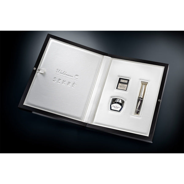 Waldmann & SEKRÈ, Füller Dame of the Swan Court, Limited - 18 Karat Goldfeder