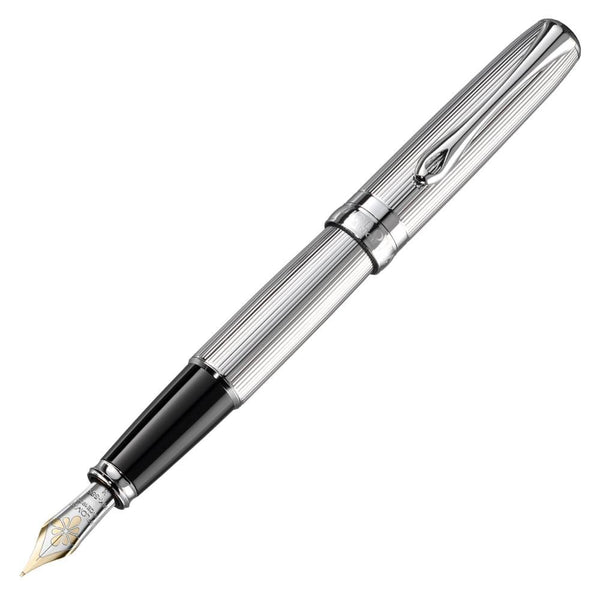Diplomat, Füller Excellence A2, guillochiert, 14K Feder, chrom