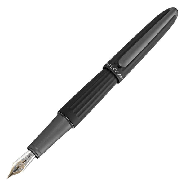 Diplomat, Aero Füller, 14K Feder, schwarz