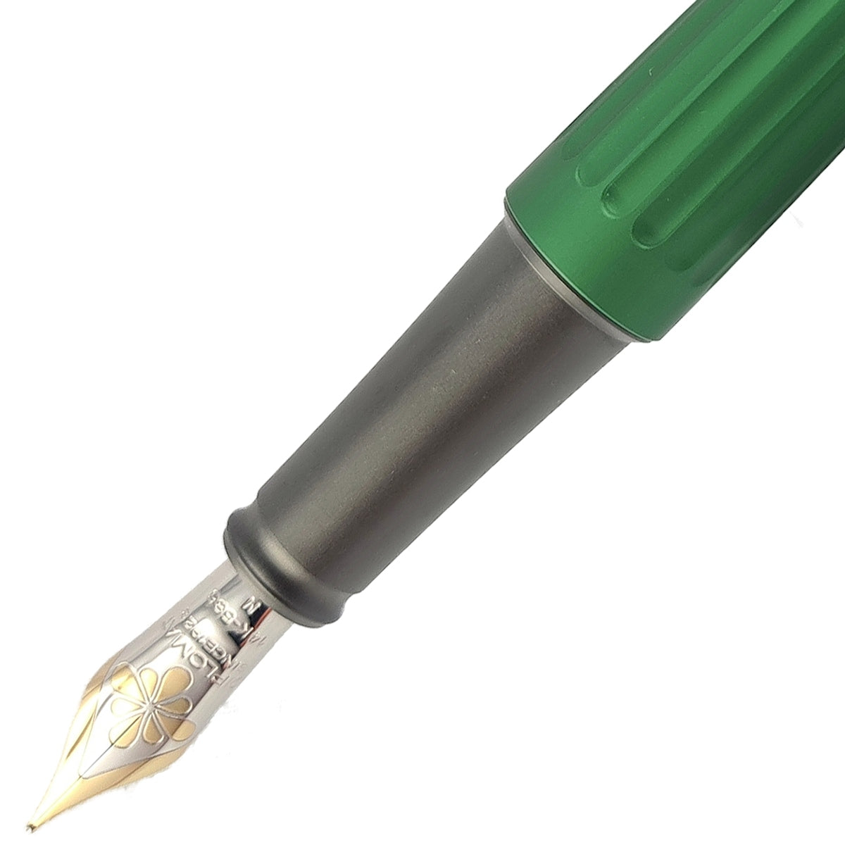 Diplomat Füller Aero 14K Feder grün-2