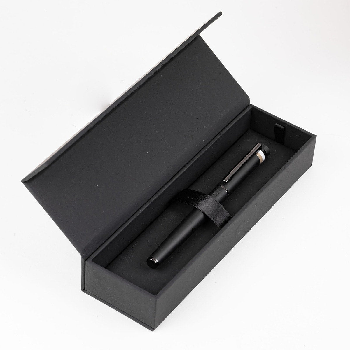 HUGO BOSS Füller Loop Iconic schwarz-10